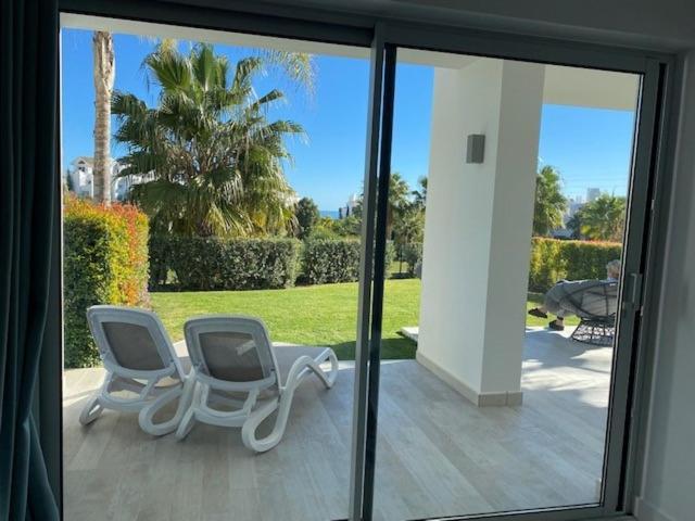Palmsea Marbella-Estepona Buenas Noches Εξωτερικό φωτογραφία